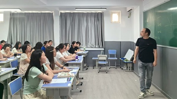 高三高考复读补习班_高三复读班收费标准_高三复读班课程